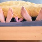 Das eigene Bett gemütlich und individuell gestalten – so geht es