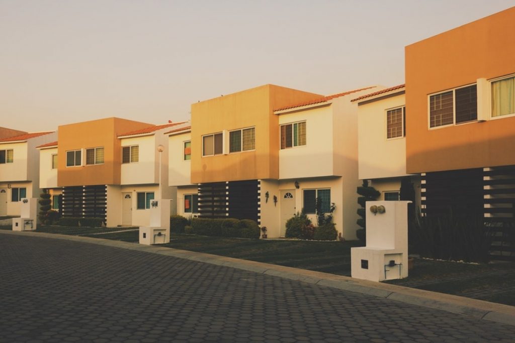 Ankauf und Verkauf: Die Vorteile eines Immobilienmaklers