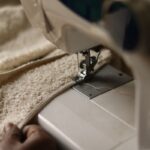Wohnraumgestaltung leicht gemacht: Wie man mit der Nähmaschine individuelle Designs schafft