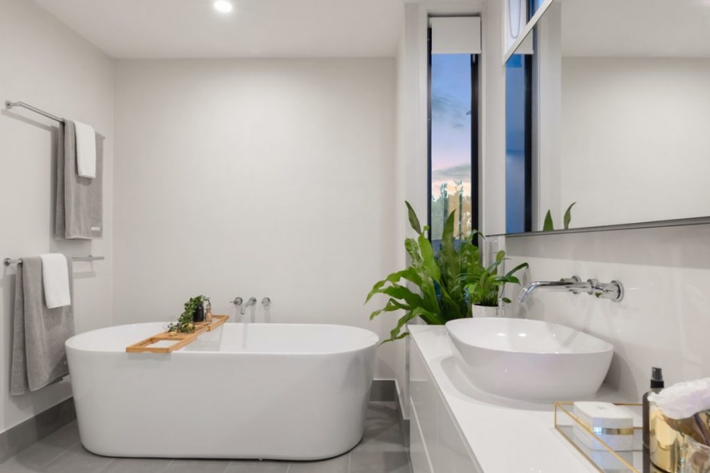 Luxus im Badezimmer – Die Badewanne ist ein Platz für Erholung!
